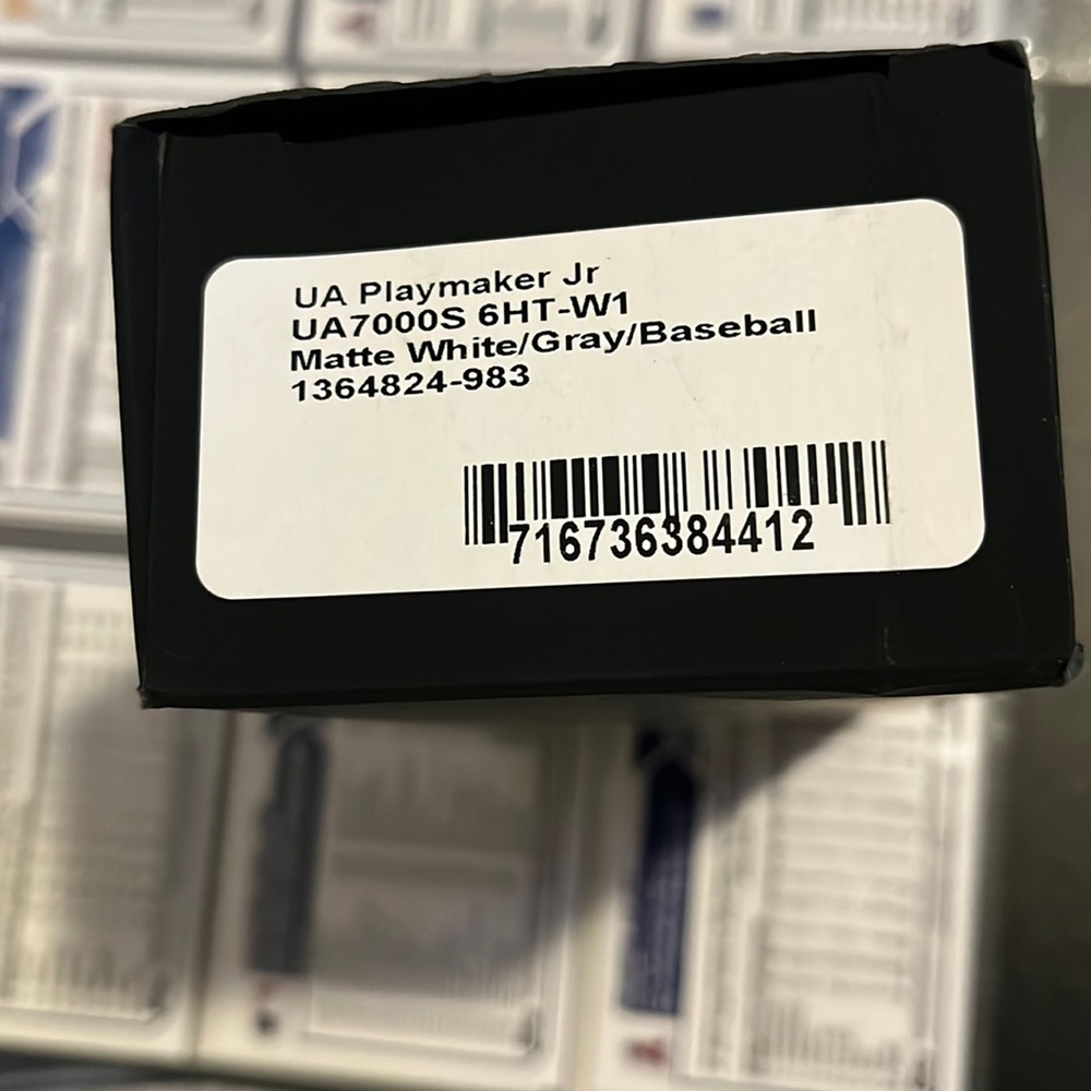 Under Armour sport style sunglasses
